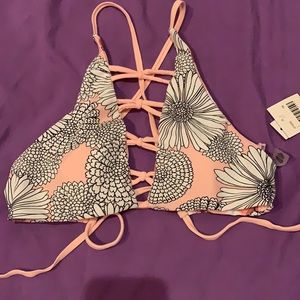Reversible bikini top